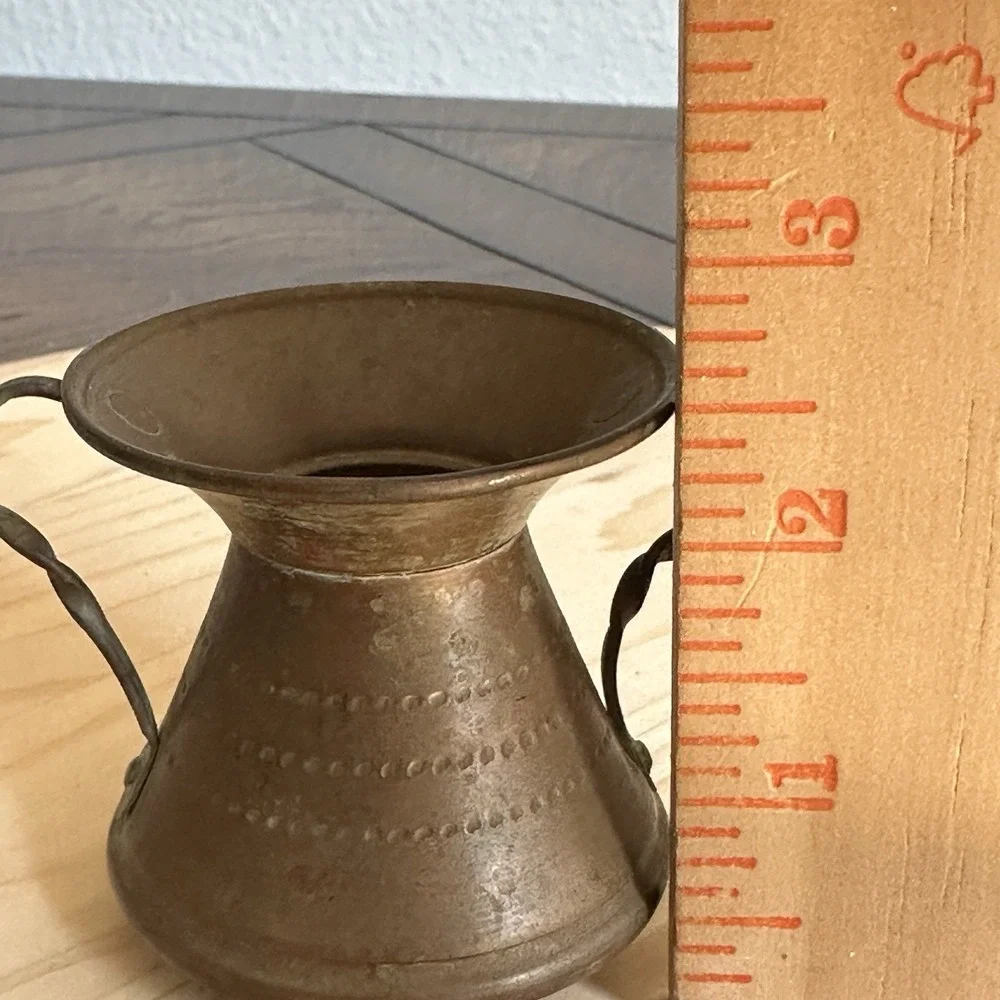 VTG Artisan Mini Hammered Copper Spittoon Vase 2.5 Inch‎ Double Braid Handles
